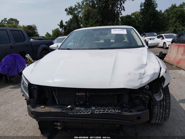 Продажа на аукционе авто 2018 Volkswagen Passat 2.0t Se, vin: 1VWBA7A39JC027797, номер лота: 45836046