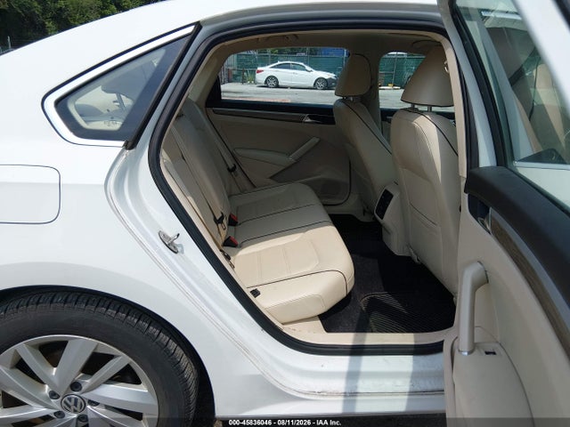 Продажа на аукционе авто 2018 Volkswagen Passat 2.0t Se, vin: 1VWBA7A39JC027797, номер лота: 45836046