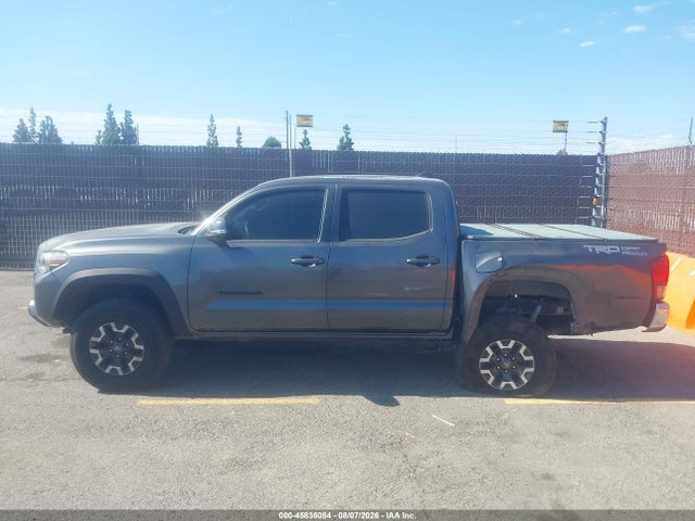 2017 Toyota Tacoma Trd Off Road მანქანა იყიდება აუქციონზე, vin: 3TMAZ5CN5HM050965, აუქციონის ნომერი: 45836084