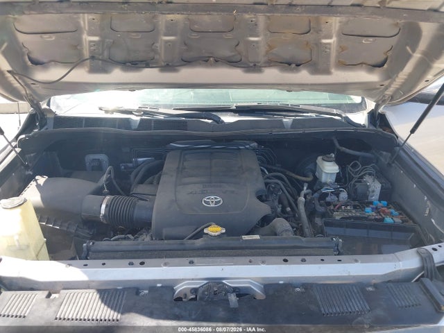 5TFUM5F17EX057636 Toyota Tundra Sr 4.6l V8