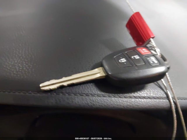 45836107 :رقم المزاد ، 2T1BURHE9HC750399 vin ، 2017 Toyota Corolla Se مزاد بيع