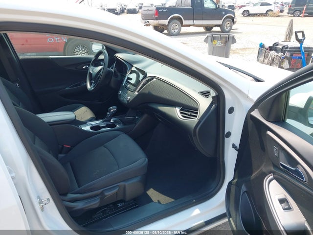 1G1ZD5ST7SF146999 Chevrolet Malibu Fwd 1lt