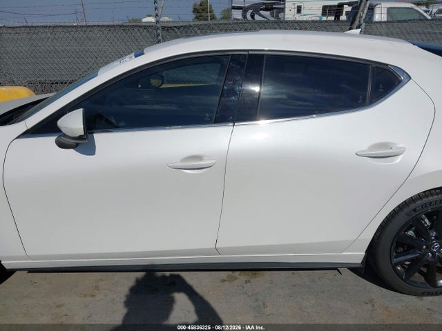 Mazda Mazda3 2.5 S Premium 2023 JM1BPBMM0P1604875 Image 14