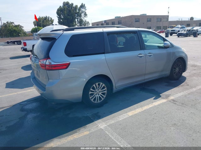 Toyota Sienna Xle 8 Passenger 2015 5TDYK3DC9FS653368 Image 4