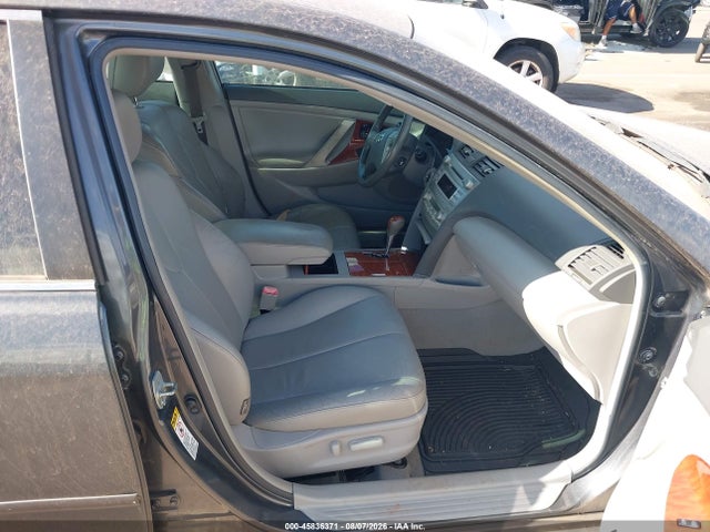 2010 Toyota Camry Hybrid მანქანა იყიდება აუქციონზე, vin: 4T1BB3EK2AU123853, აუქციონის ნომერი: 45836371