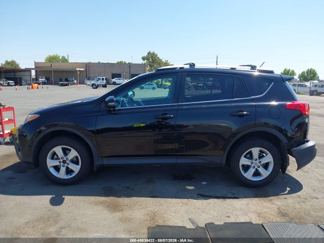 2T3WFREV9EW075736 Toyota Rav4 Xle