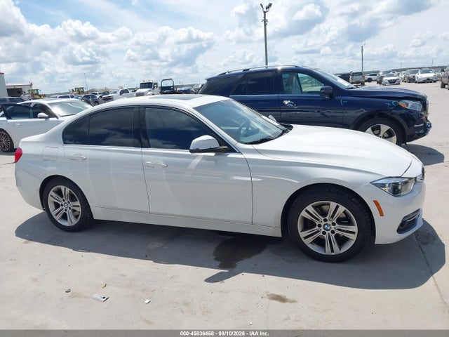 45836468 :رقم المزاد ، WBA8B9G50JNU96700 vin ، 2018 Bmw 330i مزاد بيع