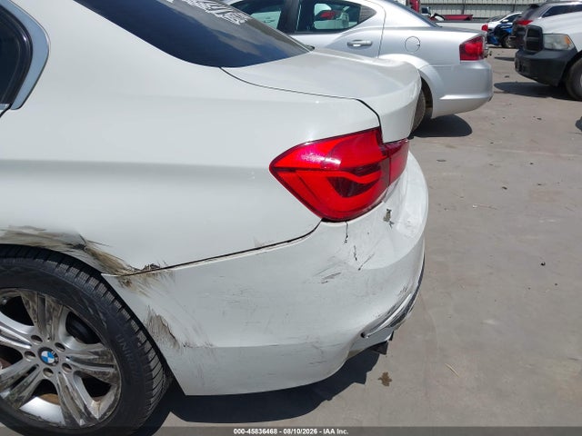 45836468 :رقم المزاد ، WBA8B9G50JNU96700 vin ، 2018 Bmw 330i مزاد بيع