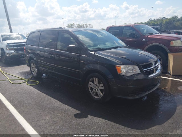 45836619 :رقم المزاد ، 2D4RN5DG9BR696883 vin ، 2011 Dodge Grand Caravan Crew مزاد بيع