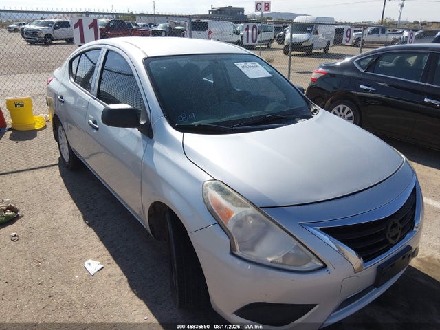 2015 Nissan Versa 1.6 S მანქანა იყიდება აუქციონზე, vin: 3N1CN7AP8FL875327, აუქციონის ნომერი: 45836690