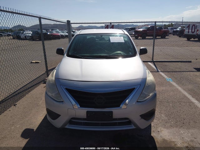 2015 Nissan Versa 1.6 S მანქანა იყიდება აუქციონზე, vin: 3N1CN7AP8FL875327, აუქციონის ნომერი: 45836690