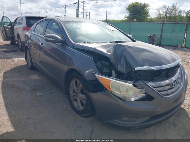 Auction sale of the 2013 Hyundai Sonata Se/limited, vin: 5NPEC4AC0DH622054, lot number: 45836736