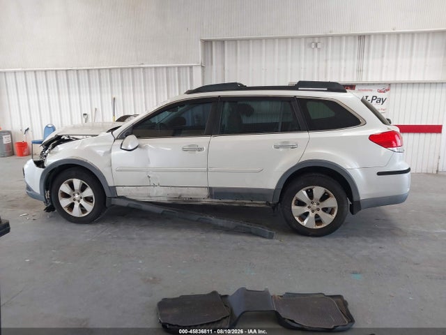 Продажа на аукционе авто 2011 Subaru Outback 2.5i Premium, vin: 4S4BRCGC2B3330526, номер лота: 45836811