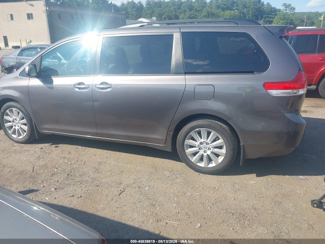 5TDDK3DC3ES086121 Toyota Sienna Xle 7 Passenger