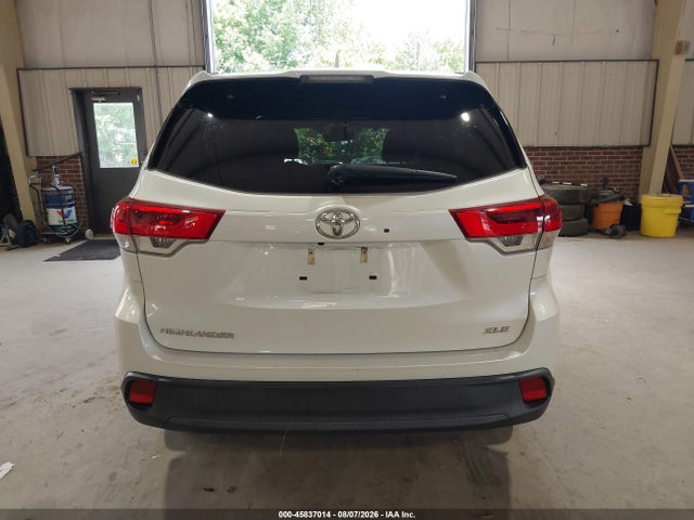 45837014 :رقم المزاد ، 5TDKZRFH4KS311513 vin ، 2019 Toyota Highlander Xle مزاد بيع