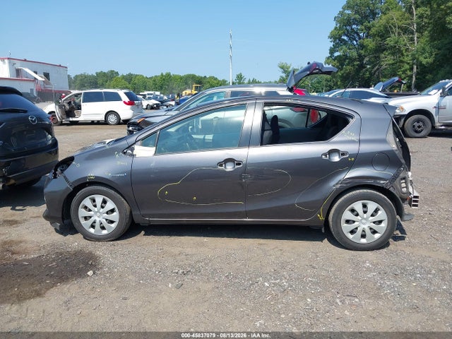 45837079 :رقم المزاد ، JTDKDTB39E1066991 vin ، 2014 Toyota Prius C Two مزاد بيع