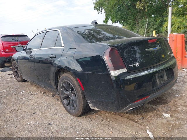 Auction sale of the 2019 Chrysler 300 Touring, vin: 2C3CCAAG8KH601696, lot number: 45837095