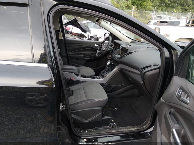 Продажа на аукционе авто 2016 Ford Escape Se, vin: 1FMCU9GX9GUB33735, номер лота: 45837115