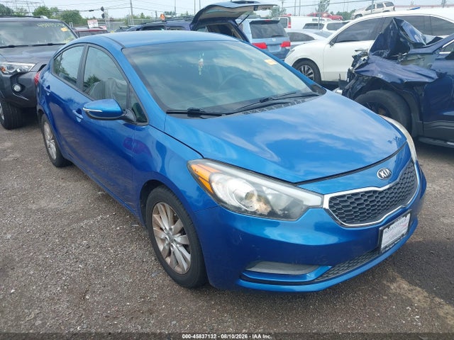 45837132 :رقم المزاد ، KNAFX4A66F5353156 vin ، 2015 Kia Forte Lx مزاد بيع