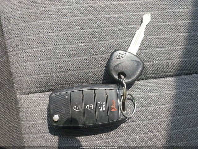 45837132 :رقم المزاد ، KNAFX4A66F5353156 vin ، 2015 Kia Forte Lx مزاد بيع
