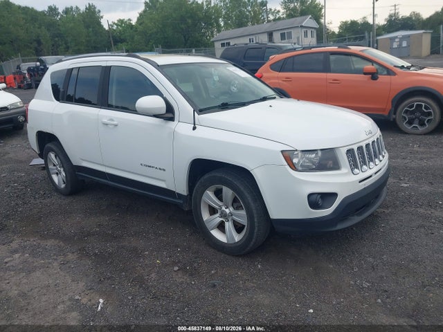 45837149 :رقم المزاد ، 1C4NJDEB3GD687174 vin ، 2016 Jeep Compass Latitude مزاد بيع