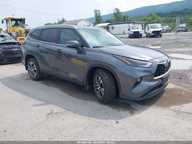 Auction sale of the 2023 Toyota Highlander Hybrid Xle, vin: 5TDKBRCH6PS586980, lot number: 45837166