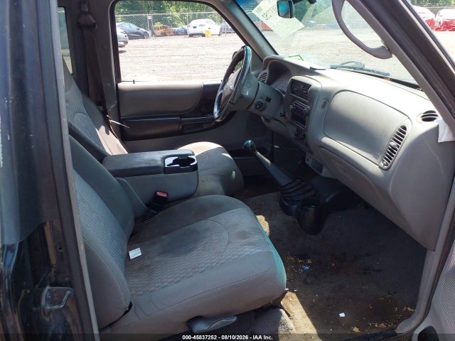 Продаж на аукціоні авто 2001 Mazda B3000 Ds/se, vin: 4F4YR16U41TM30582, номер лоту: 45837252