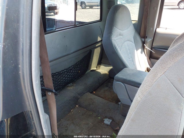 Продаж на аукціоні авто 2001 Mazda B3000 Ds/se, vin: 4F4YR16U41TM30582, номер лоту: 45837252