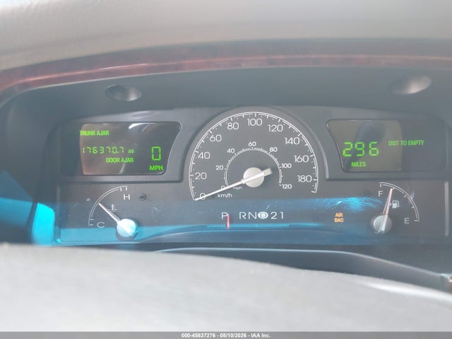 Aukcja sprzedaży 2005 Lincoln Town Car Signature Limited, vin: 1LNHM82W35Y659475, numer aukcji: 45837276