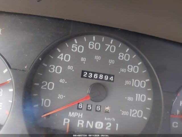 2000 Mercury Grand Marquis Gs მანქანა იყიდება აუქციონზე, vin: 2MEFM74W5YX644966, აუქციონის ნომერი: 45837334