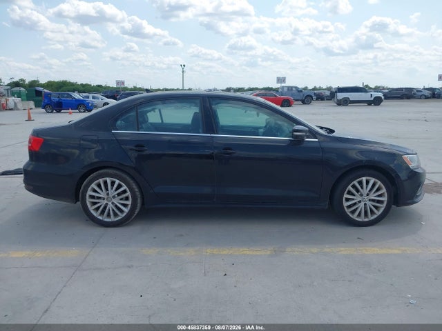 2015 Volkswagen Jetta 1.8t Se მანქანა იყიდება აუქციონზე, vin: 3VWD17AJ8FM318224, აუქციონის ნომერი: 45837359