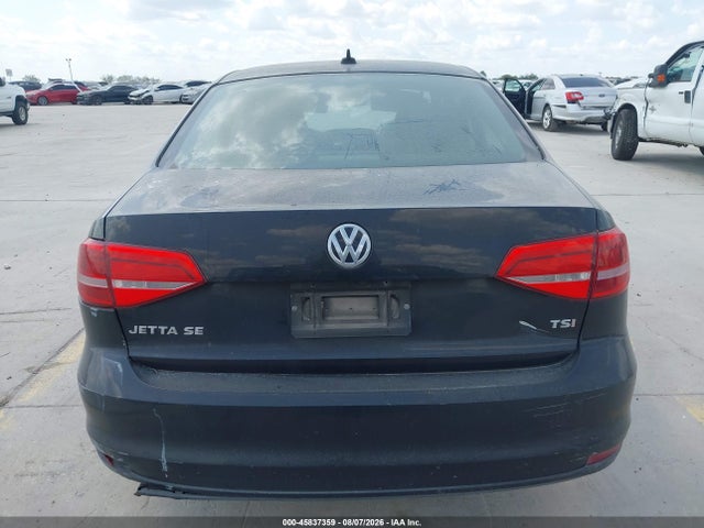 2015 Volkswagen Jetta 1.8t Se მანქანა იყიდება აუქციონზე, vin: 3VWD17AJ8FM318224, აუქციონის ნომერი: 45837359