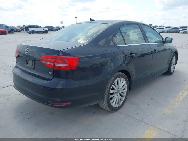 2015 Volkswagen Jetta 1.8t Se მანქანა იყიდება აუქციონზე, vin: 3VWD17AJ8FM318224, აუქციონის ნომერი: 45837359