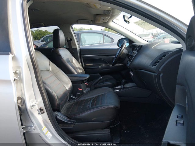 45837418 :رقم المزاد ، JA4AP3AW2JU015740 vin ، 2018 Mitsubishi Outlander Sport 2.4 Se مزاد بيع