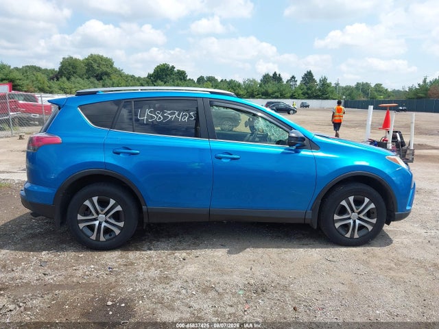 Aukcja sprzedaży 2017 Toyota Rav4 Le, vin: JTMBFREV5HJ704541, numer aukcji: 45837425