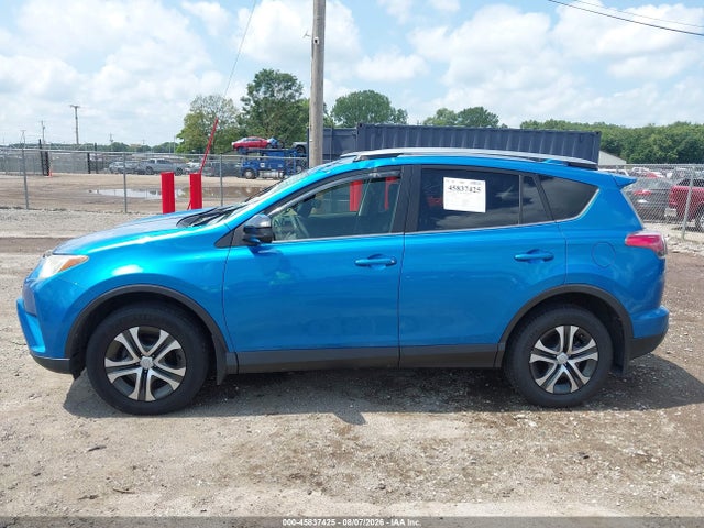 Aukcja sprzedaży 2017 Toyota Rav4 Le, vin: JTMBFREV5HJ704541, numer aukcji: 45837425