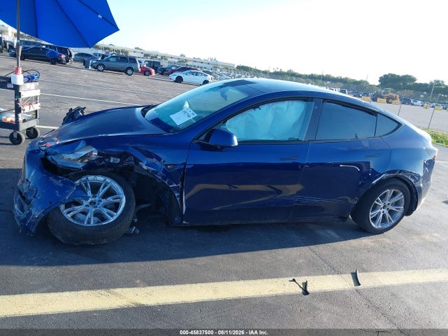 45837500 :رقم المزاد ، 7SAYGDEE9NF515813 vin ، 2022 Tesla Model Y Long Range Dual Motor All-wheel Drive مزاد بيع