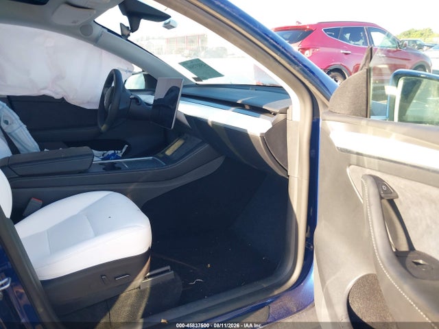 45837500 :رقم المزاد ، 7SAYGDEE9NF515813 vin ، 2022 Tesla Model Y Long Range Dual Motor All-wheel Drive مزاد بيع