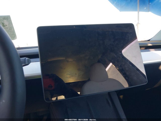 45837500 :رقم المزاد ، 7SAYGDEE9NF515813 vin ، 2022 Tesla Model Y Long Range Dual Motor All-wheel Drive مزاد بيع