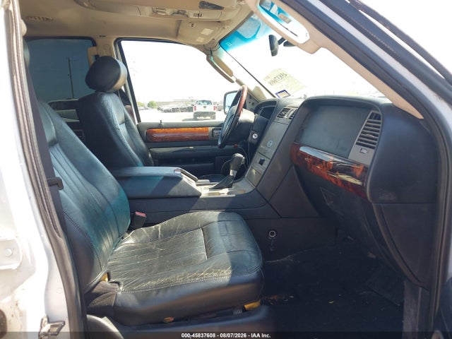 Продаж на аукціоні авто 2003 Lincoln Navigator, vin: 5LMFU27R93LJ26271, номер лоту: 45837608