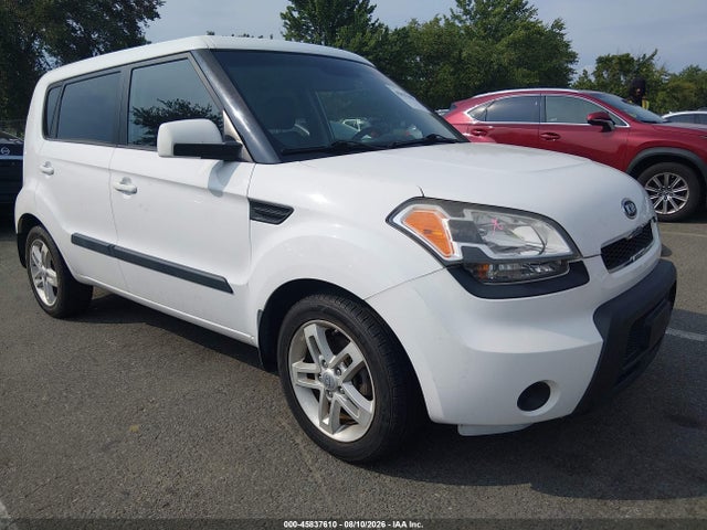 Auction sale of the 2011 Kia Soul +, vin: KNDJT2A22B7706985, lot number: 45837610