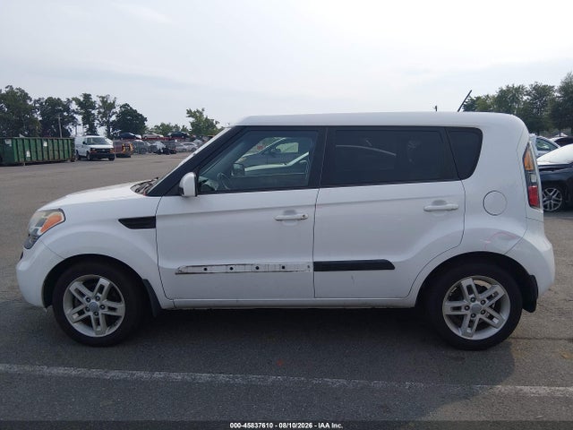 2011 Kia Soul + მანქანა იყიდება აუქციონზე, vin: KNDJT2A22B7706985, აუქციონის ნომერი: 45837610