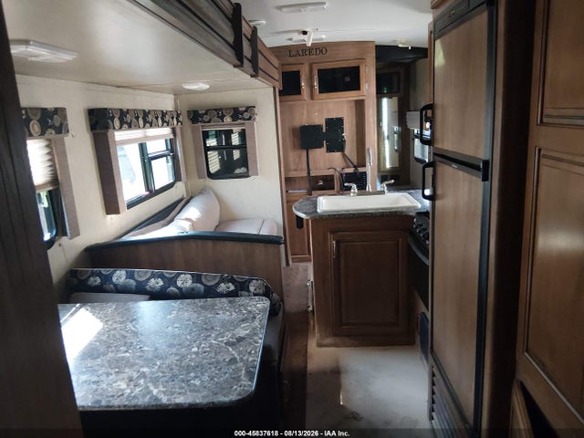 Keystone Laredo 2016 4YDT28B28GK600491 Image 8