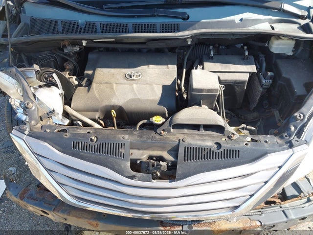 Toyota Sienna Xle 7 Passenger 2015 5TDDK3DCXFS097974 Image 10