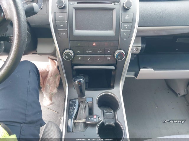 45837785 :رقم المزاد ، 4T4BF1FK6GR562351 vin ، 2016 Toyota Camry Le مزاد بيع