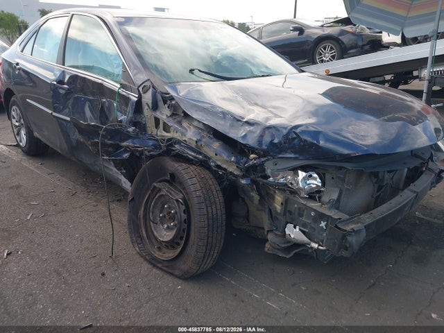 45837785 :رقم المزاد ، 4T4BF1FK6GR562351 vin ، 2016 Toyota Camry Le مزاد بيع