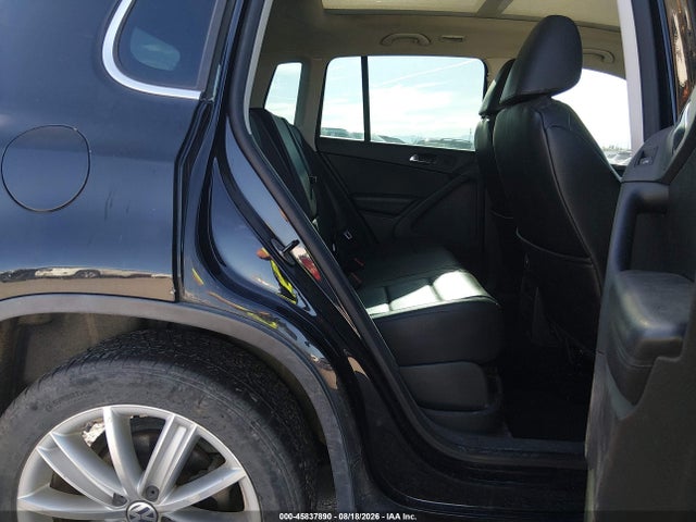 2010 Volkswagen Tiguan Se/sel მანქანა იყიდება აუქციონზე, vin: WVGBV7AX4AW527824, აუქციონის ნომერი: 45837890