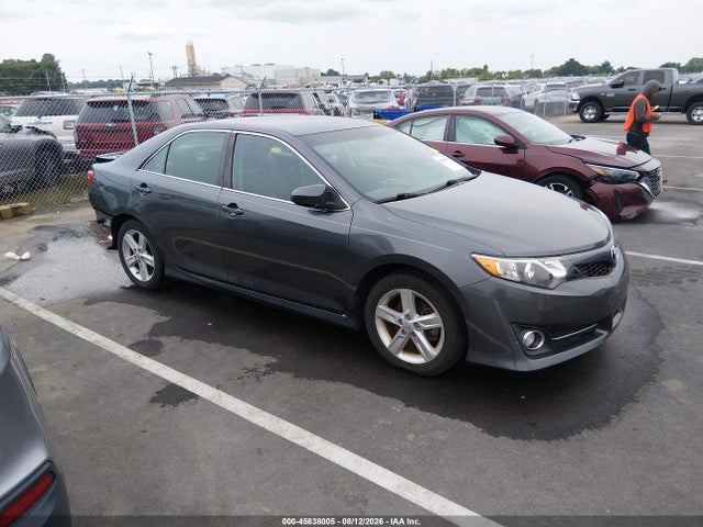 2013 Toyota Camry Se მანქანა იყიდება აუქციონზე, vin: 4T1BF1FKXDU215160, აუქციონის ნომერი: 45838005