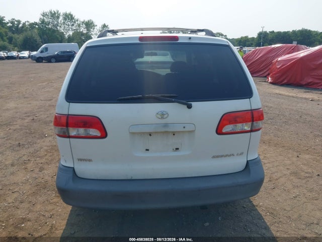 45838028 :رقم المزاد ، 4T3ZF13C62U496518 vin ، 2002 Toyota Sienna Le مزاد بيع