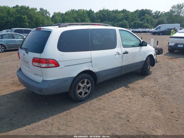 45838028 :رقم المزاد ، 4T3ZF13C62U496518 vin ، 2002 Toyota Sienna Le مزاد بيع